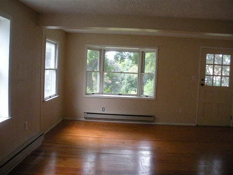 2nd image of 36 Circle Dr