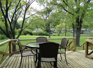 1525 Paddock Dr, Florissant, MO 63033