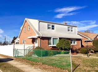 6 Oakwood Pl, North Brunswick, NJ 08902