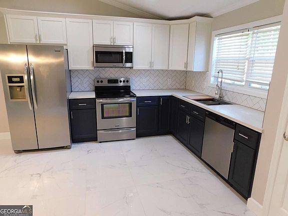 5th image of 652 Ravinia Way