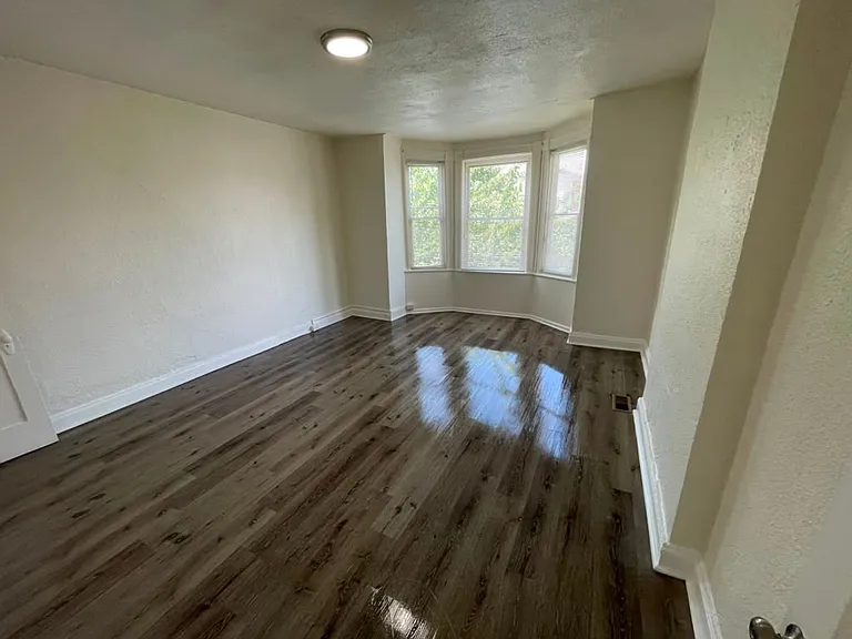 2941 Clifton Ave — Photo 8