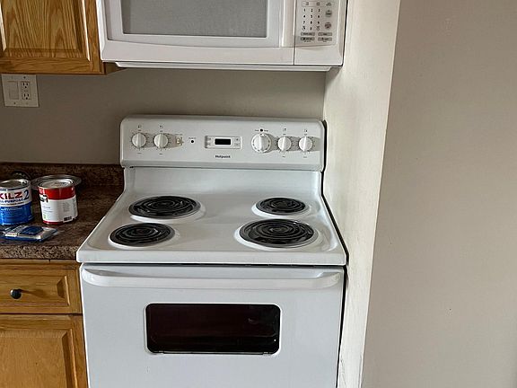 3rd image of 1429 W Tioga St Floor 3