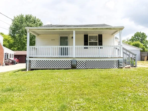 2676 Sunlight Ave NE, East Canton, OH 44730