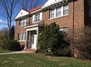 1632 Charles St, Rockford, IL 61104