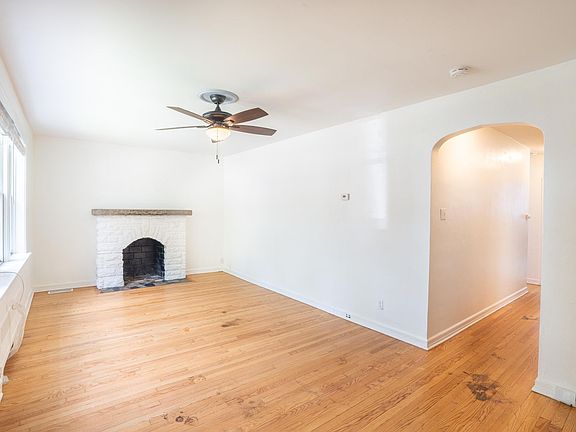 3rd image of 5018 Miami St #1