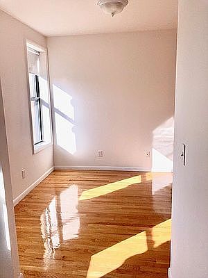 3rd image of 531 W 135th St #20A