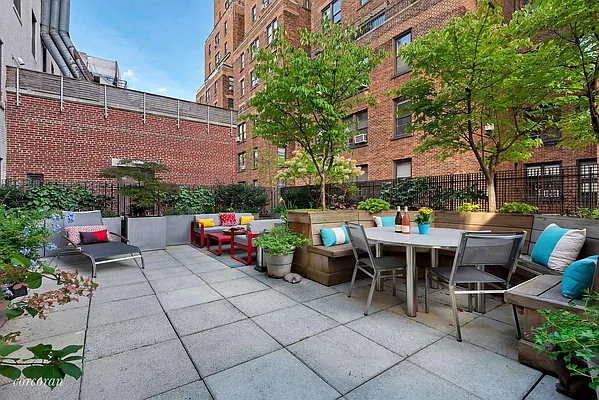 Sold by Corcoran | media 31