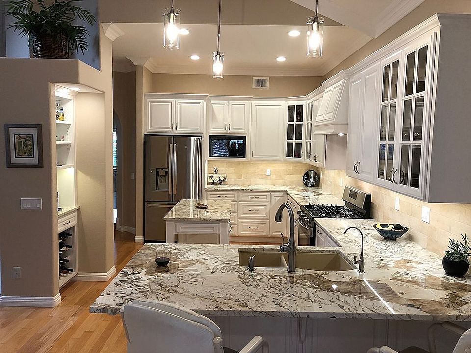 2nd image of 5029 Summerhill Dr