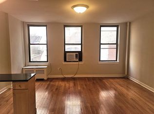 45 W 55th St #3D, New York, NY 10019