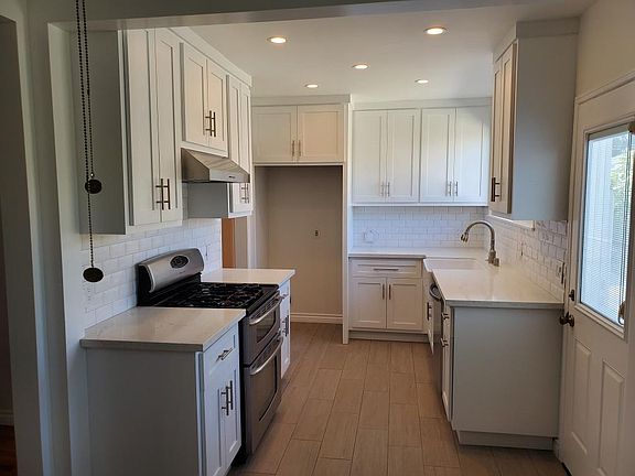 2nd image of 5003 W 123rd St