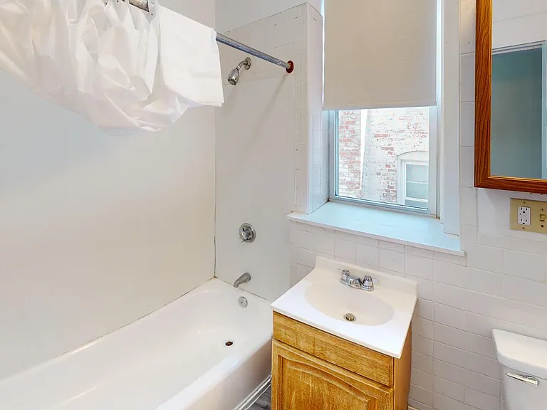 19 Mount Hood Rd #5 — Photo 1