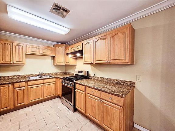 5th image of 5421 N Robertson St