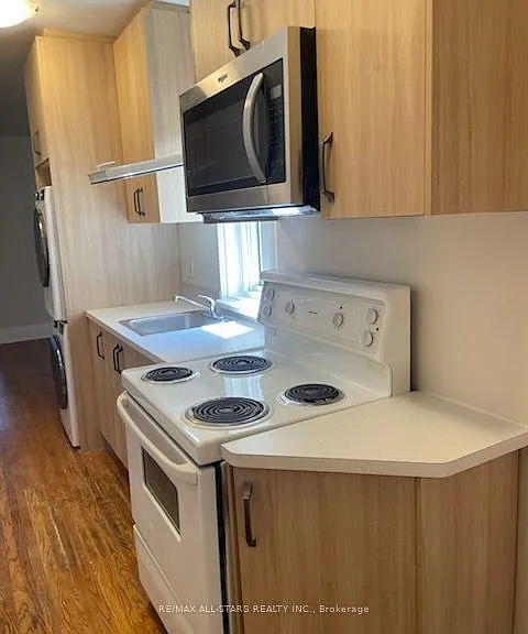 559A Mount Pleasant Rd — Photo 13