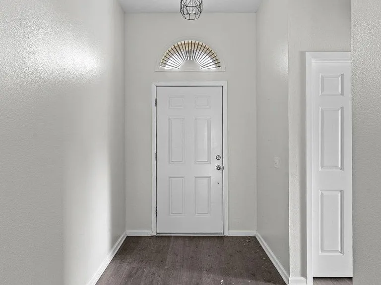 13213 Villa Park Dr — Photo 7