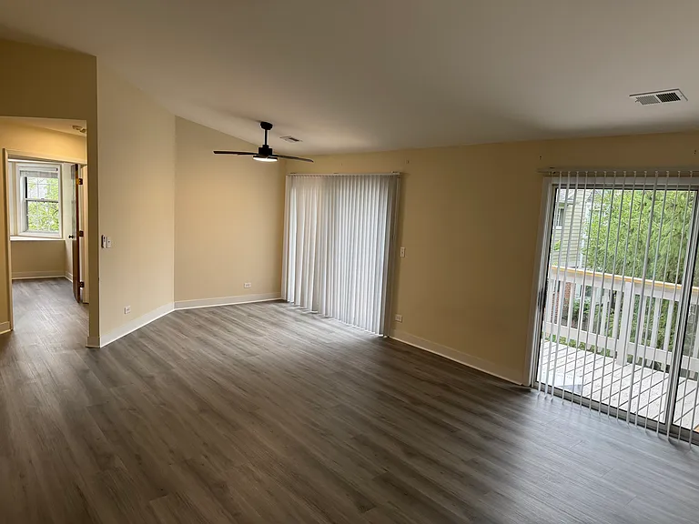 208 Charleston Ct #2 — Photo 1