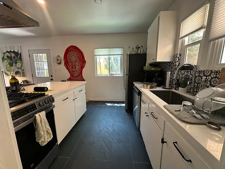 2125 Las Colinas Ave #2125 — Photo 8
