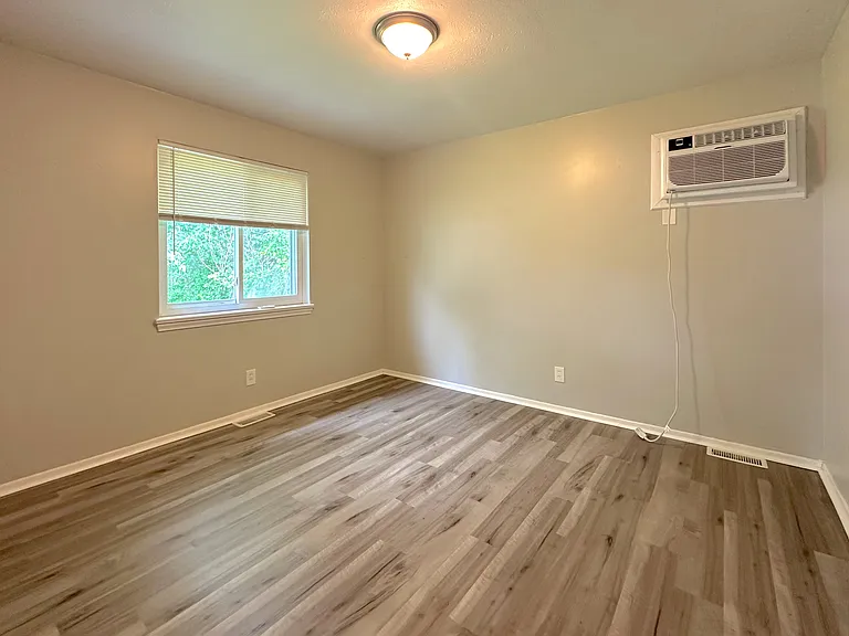 11812 Carrington Ave #2 — Photo 4