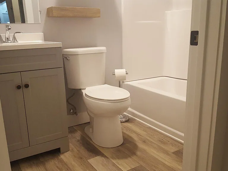 220 Main St — Photo 18