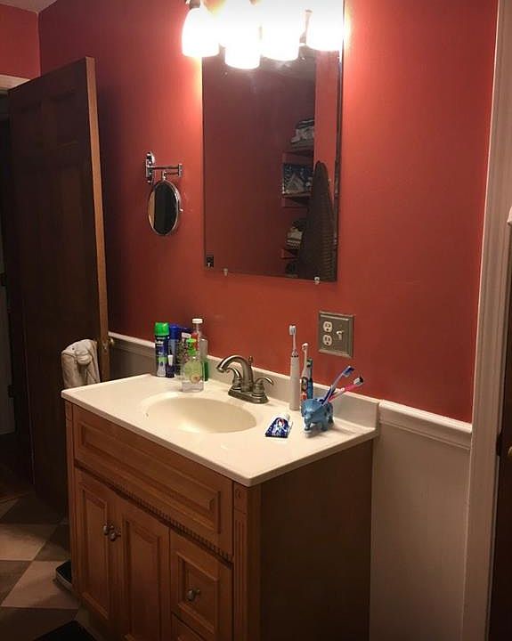 2nd image of 2753 Schuyler Rd