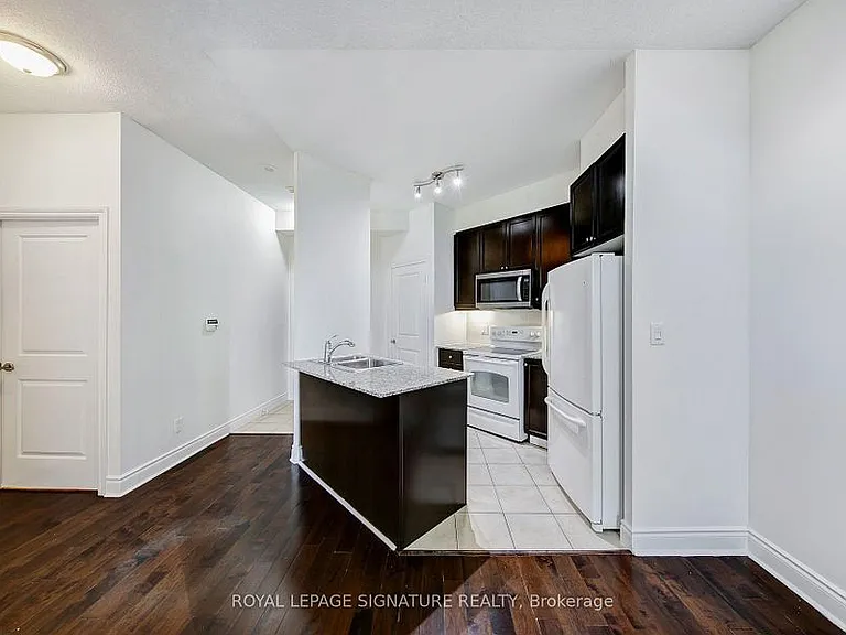 25 Earlington Ave — Photo 11