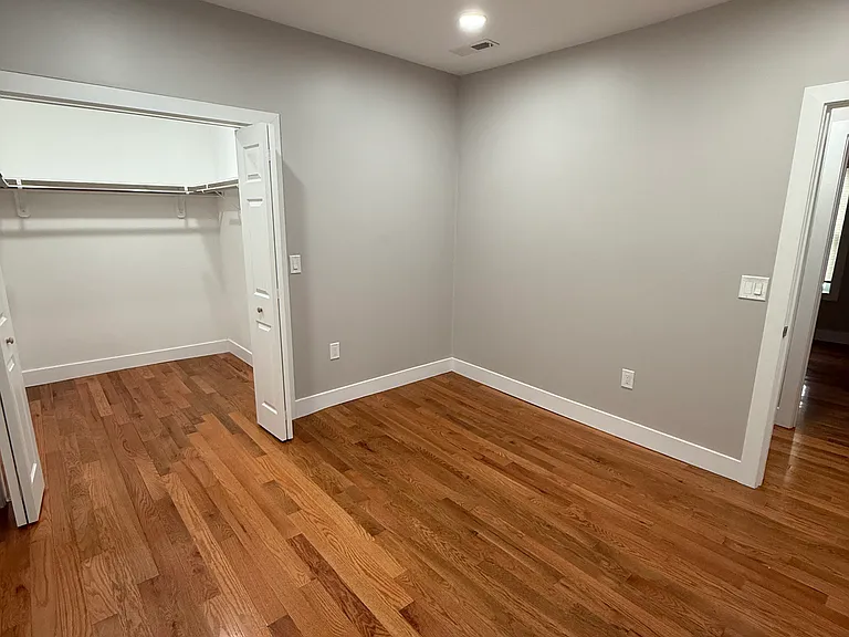 66 Waverly St #3 — Photo 9