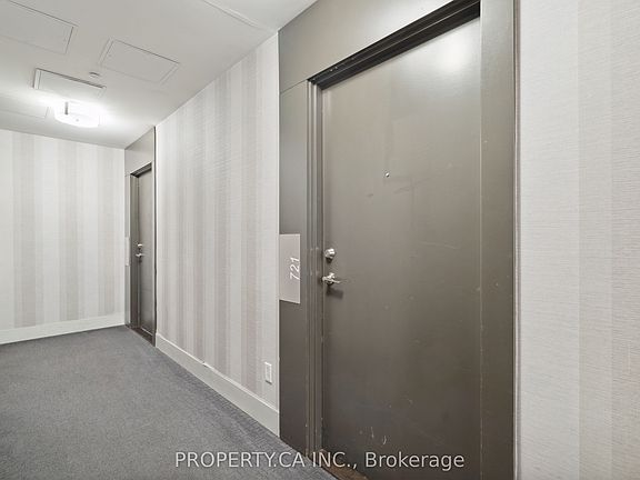 2nd image of 20 Bruyeres Mews #721
