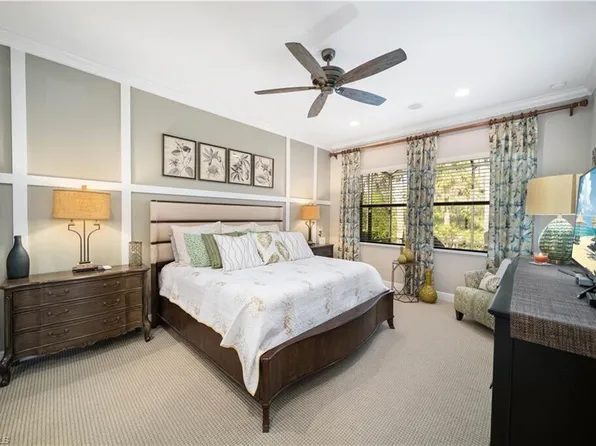 1225 Manado Dr, Naples, FL 34113