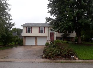2803 SW Shadow Brook Dr, Blue Springs, MO 64015