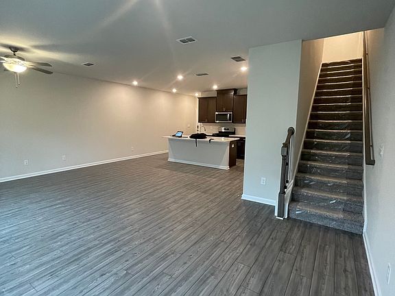 4th image of 1412 Villageside Ct