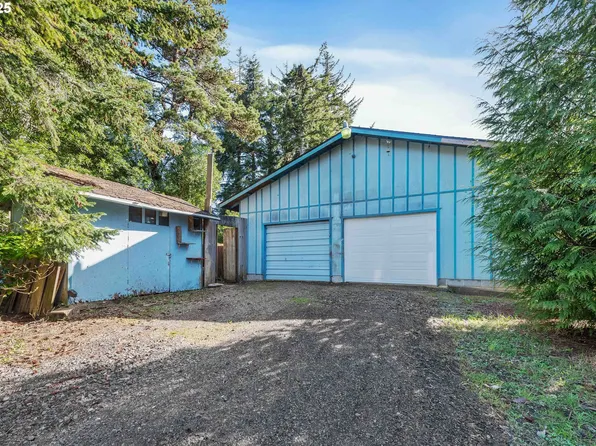 1660 Lund Ave, Coos Bay, OR 97420