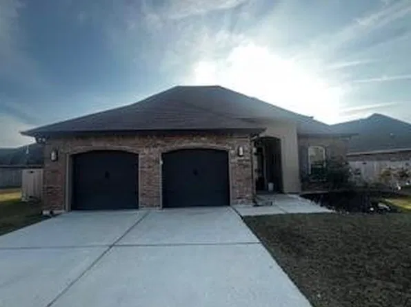 69261 Taverny Ct, Madisonville, LA 70447