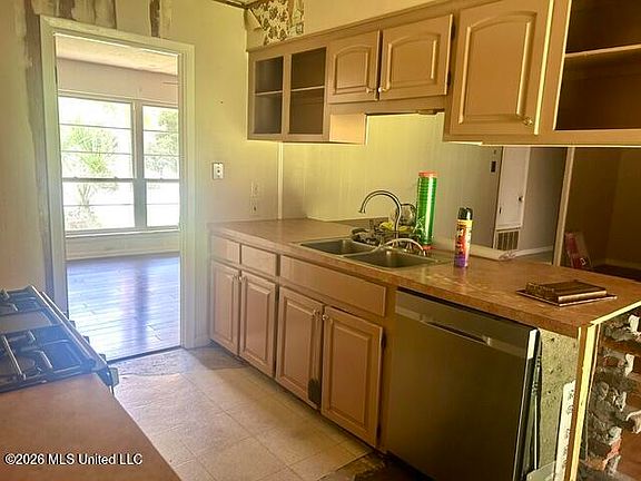 2nd image of 15324 Northwood Dr