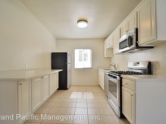 4th image of 1820 12th St APT 3