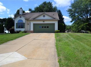 5426 Chianti St NW, North Canton, OH 44720