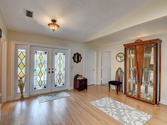 5th image of 2645 SW 23rd Cranbrook Ct