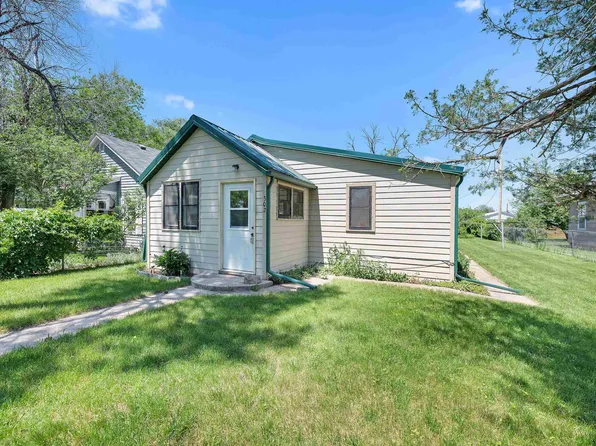 302 3rd St, Nisland, SD 57762