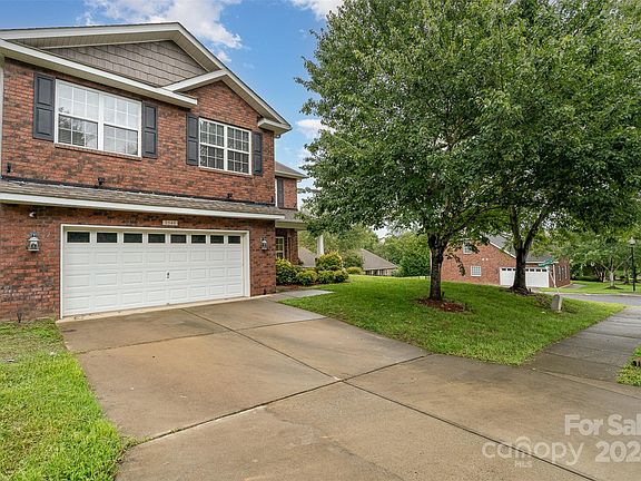 3rd image of 2548 Glyncastle Way