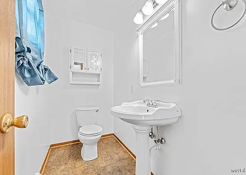 702 Annapolis Ave #1 Photo 1