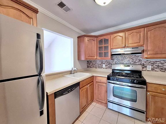 5th image of 2315 Bayhead Dr
