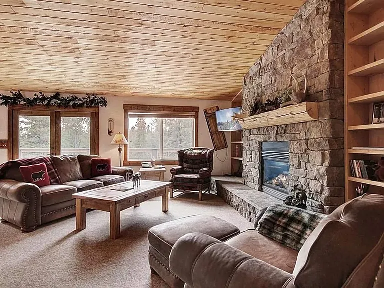 37 Isabelle Ct — Photo 6