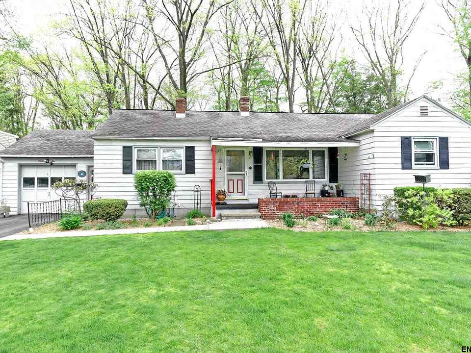 1st image of 65 Saratoga Dr