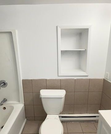 4th image of 3132 6th Ave #3