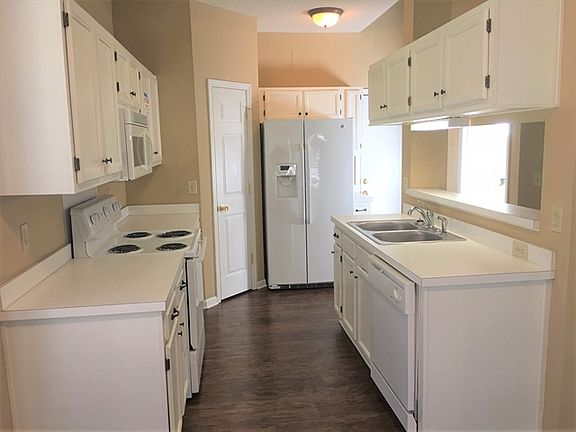 4th image of 1010 Alwyn Blvd