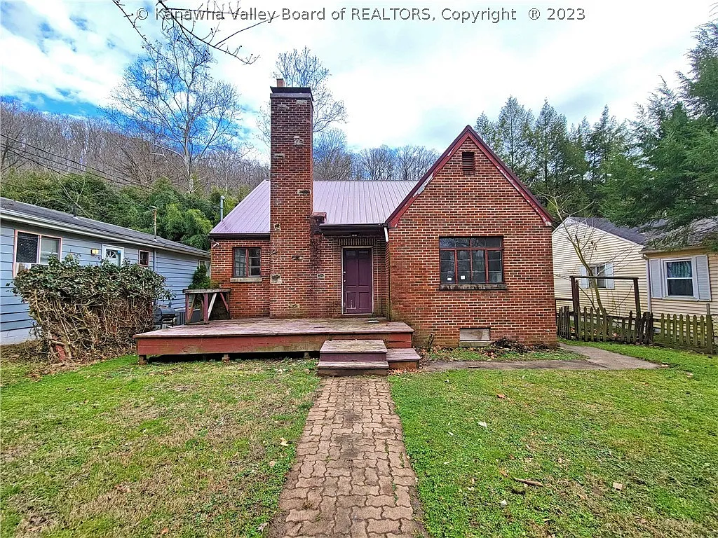 2225 Zabel Dr photo 1