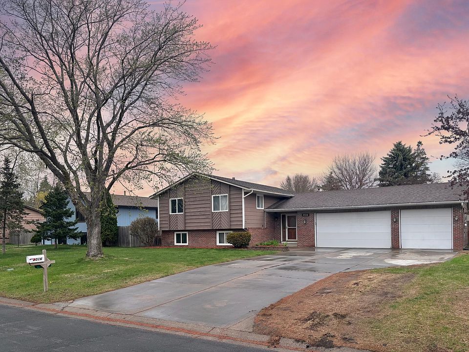 1st image of 2016 84th Ave N