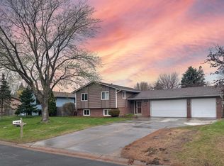 2016 84th Ave N, Brooklyn Park, MN 55444