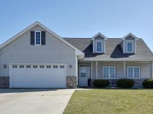 540 Sand Dr, West Bend, WI 53095