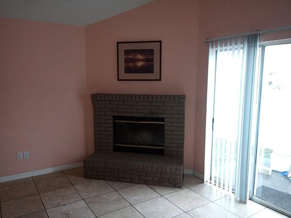 3rd image of 575 Staffordshire Dr E