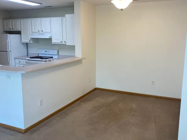 (undisclosed Address), Pella, IA 50219