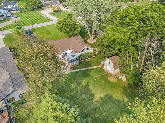 3rd image of 17 Lynwood Dr